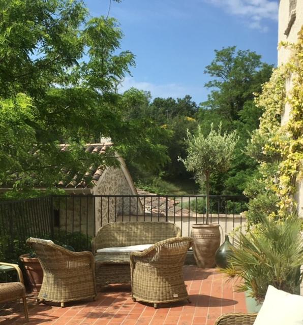 Bed and Breakfast Domaine Le Bois Des Dames Chantemerle-les-Grignan Екстер'єр фото