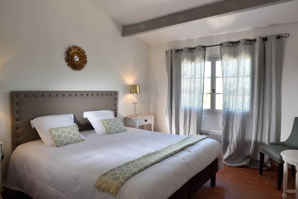 Bed and Breakfast Domaine Le Bois Des Dames Chantemerle-les-Grignan Екстер'єр фото