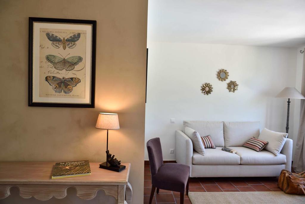 Bed and Breakfast Domaine Le Bois Des Dames Chantemerle-les-Grignan Екстер'єр фото