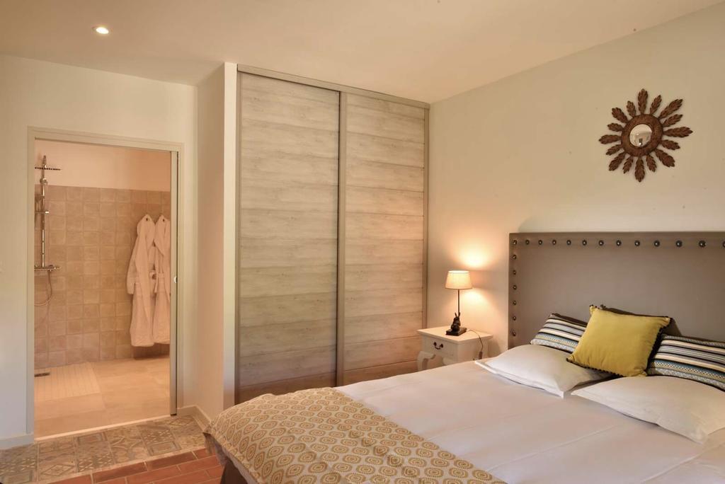 Bed and Breakfast Domaine Le Bois Des Dames Chantemerle-les-Grignan Екстер'єр фото
