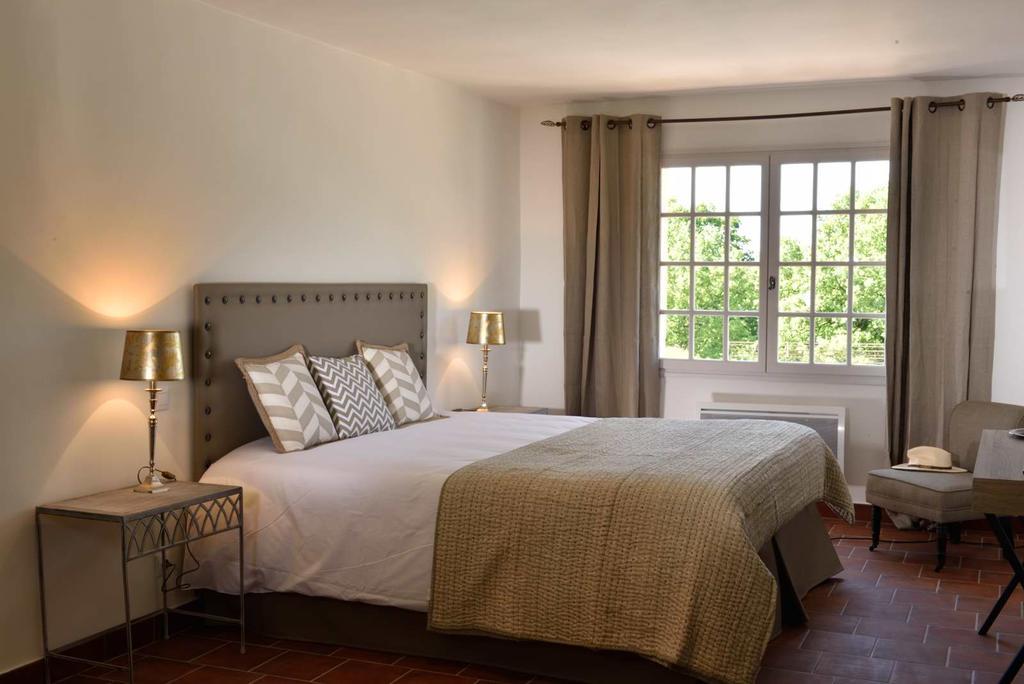 Bed and Breakfast Domaine Le Bois Des Dames Chantemerle-les-Grignan Екстер'єр фото